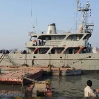 Bangladesh 900 kVt dengiz dvigateli